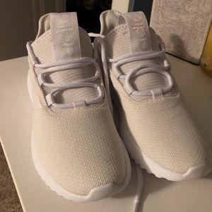 Adidas Women’s Kaptir X Cloudfoam, Size 7